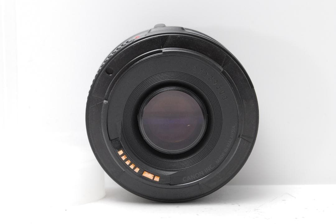 背景ボケが簡単に　大人気単焦点レンズ　Canon EF 50mm Ⅱ F1.8