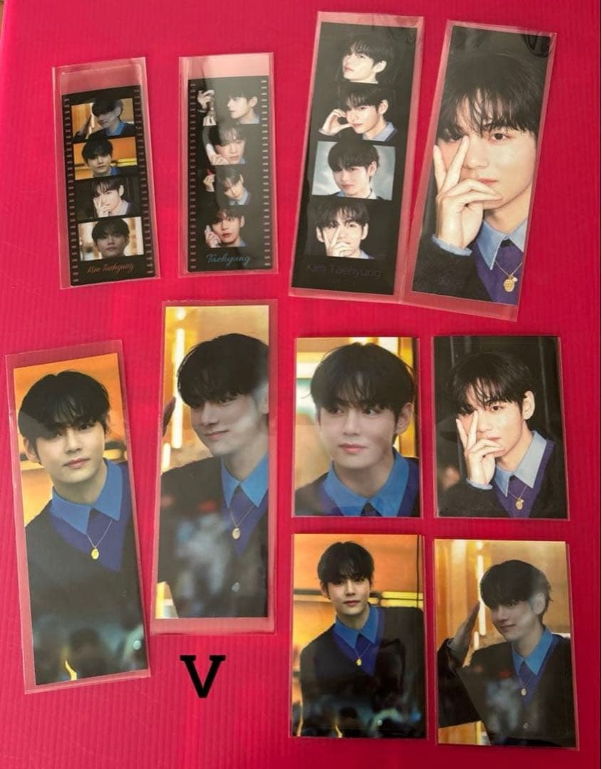 BTS V 'TIRTIR'アルバムキーホルダー・マグネットブックマーク