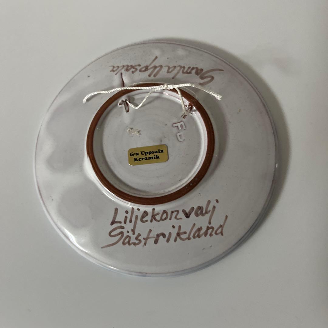 北欧ヴィンテージ　すずらんの壁飾りプレート　Uppsalaスズラン陶板