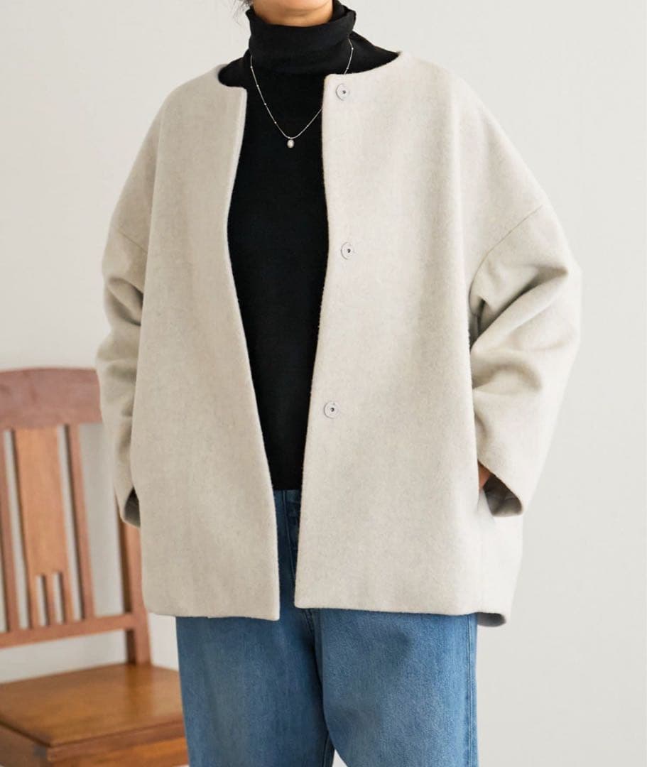 ビアズリー 後ろぷっくりウールショートコート　ライトグレー　0サイズ✤ 美品