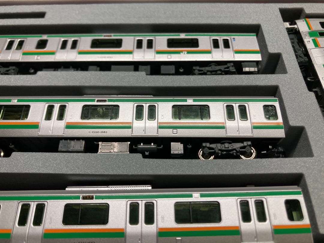 室内灯付 E231系 1000番台 湘南色 10両 KATO