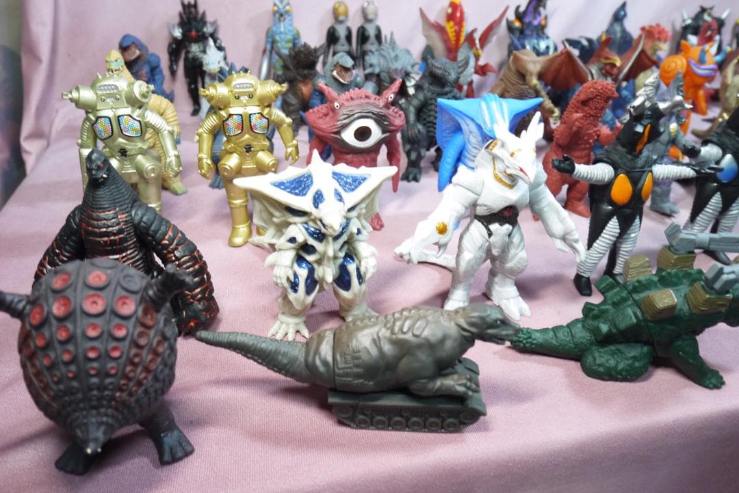 ウルトラ怪獣シリーズ500　怪獣ソフビ　66体