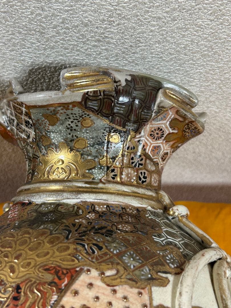 幕末　薩摩焼　金彩人物紋大瓶　共箱　送料込み250108