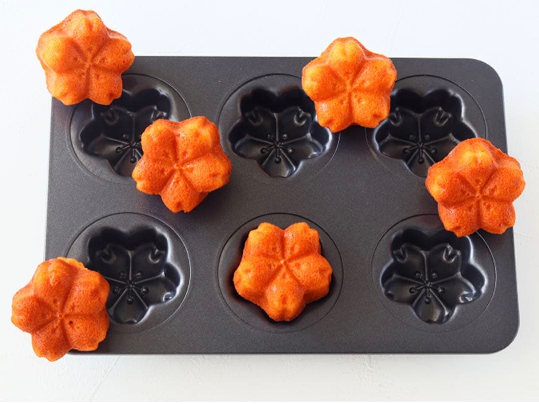 30個！桜モールド　焼き型　バレンタイン　手作り　お祝い
