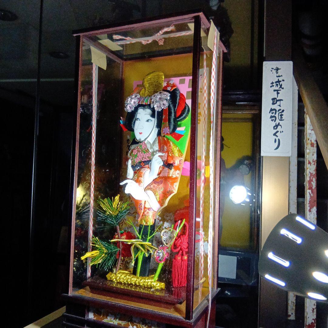 伝統的 羽子板 人形