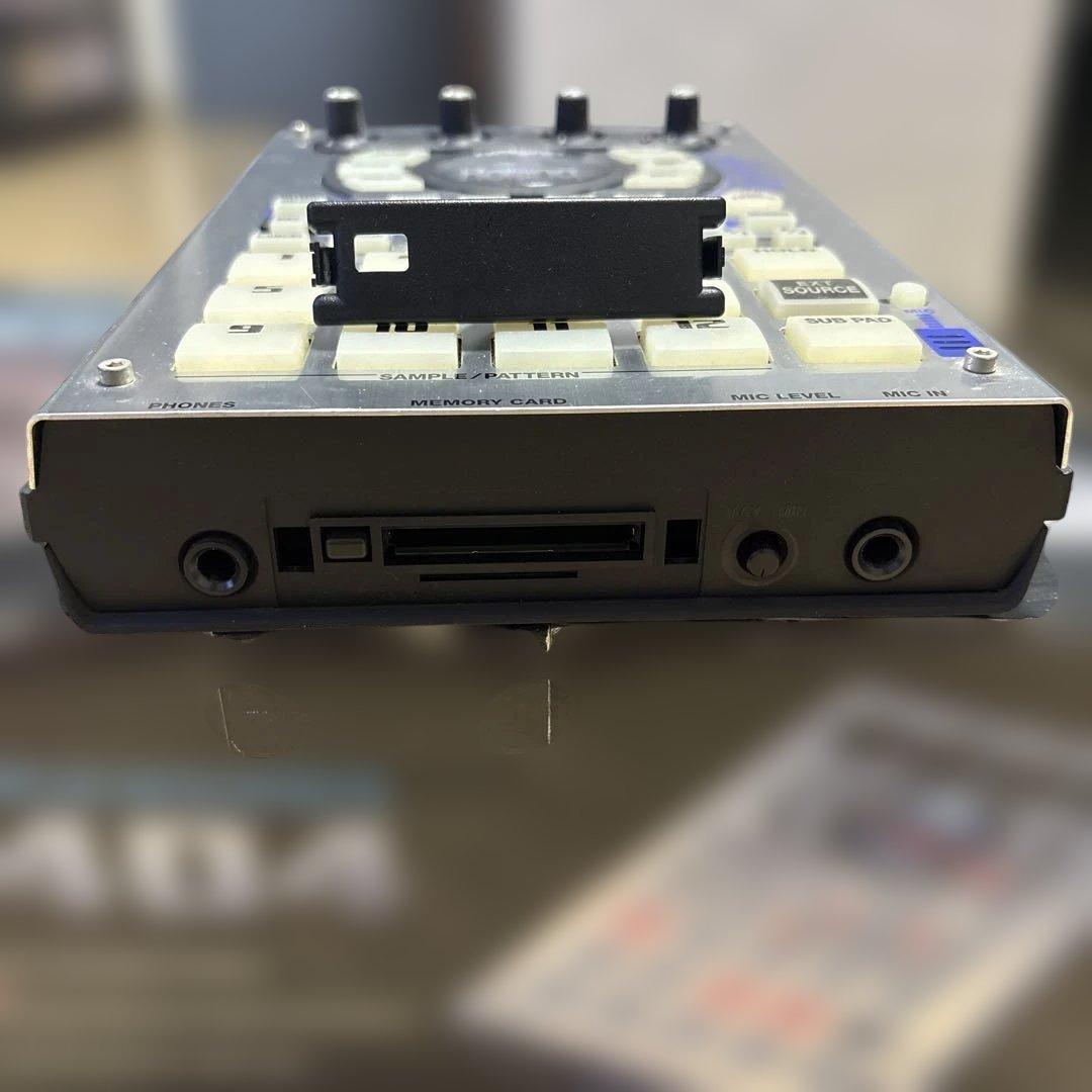 Roland サンプラー SP-404