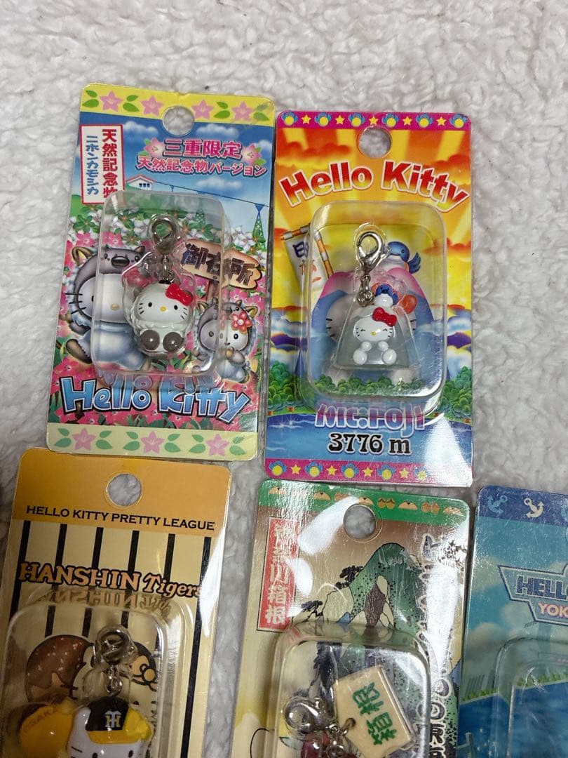 【期間限定セール】ご当地キティファスナーマスコットまとめ売り根付ストラップ他