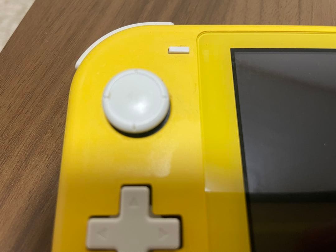 Nintendo Switch Light (ジャンク品)イエロー
