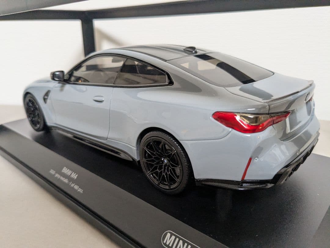 ミニチャンプス　BMW M4　ミニカー　ベンツ　オートアート　京商 1/18