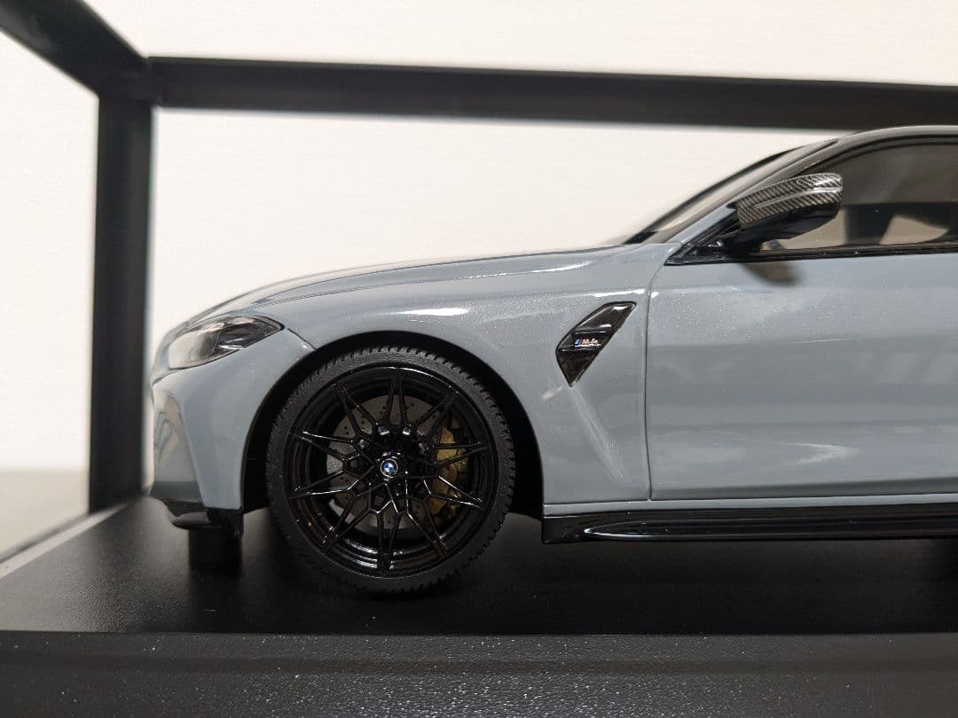 ミニチャンプス　BMW M4　ミニカー　ベンツ　オートアート　京商 1/18