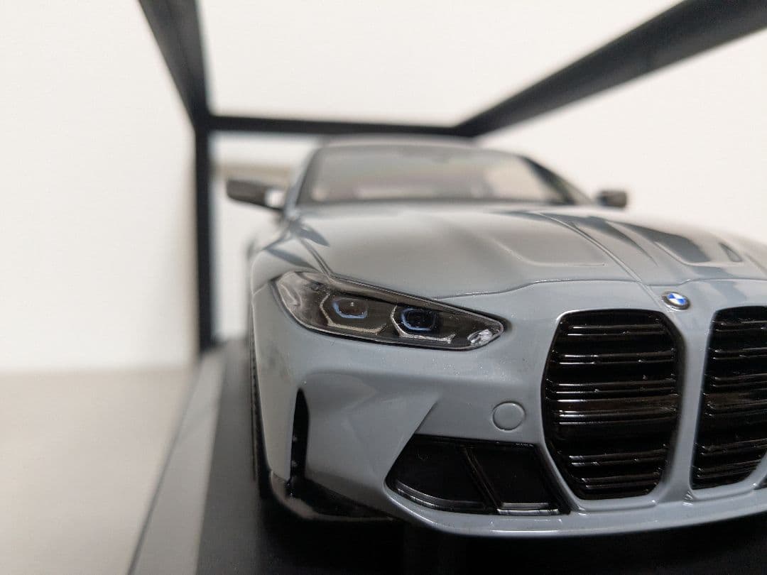 ミニチャンプス　BMW M4　ミニカー　ベンツ　オートアート　京商 1/18