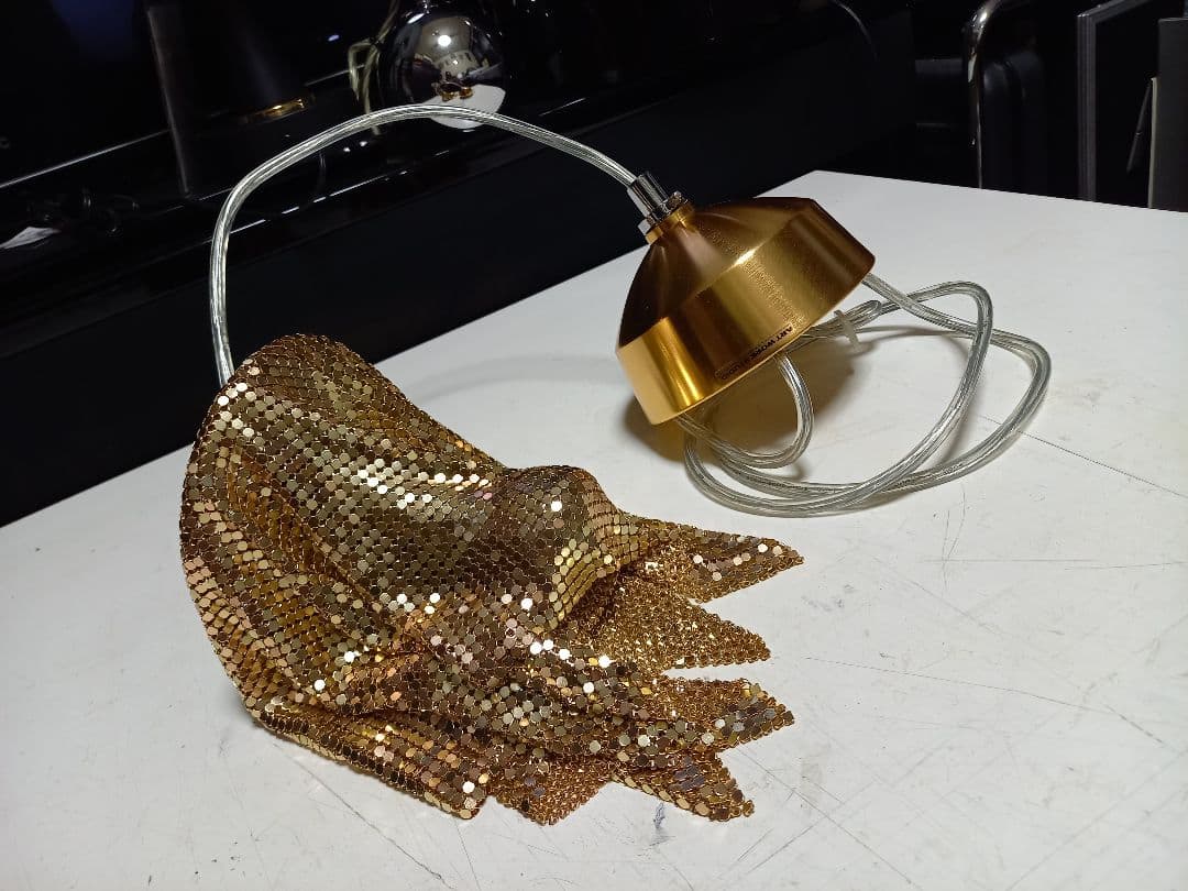 アート　ワーク　スタジオ　ゴールド　ドレープ　チェーン　シャンデリア　ランプ