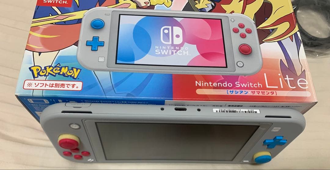 【美品】Nintendo Switch Lite ザシアン・ザマゼンタカラー