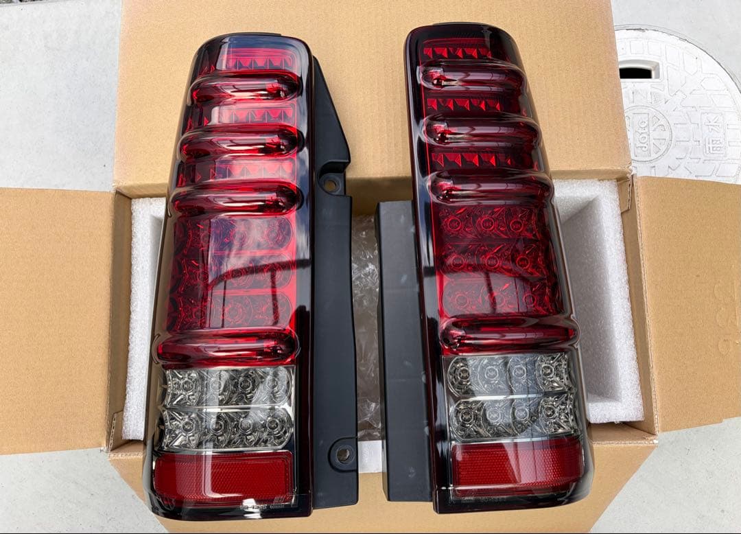 ジムニー　JB23 サンダーテールランプ　スモーク