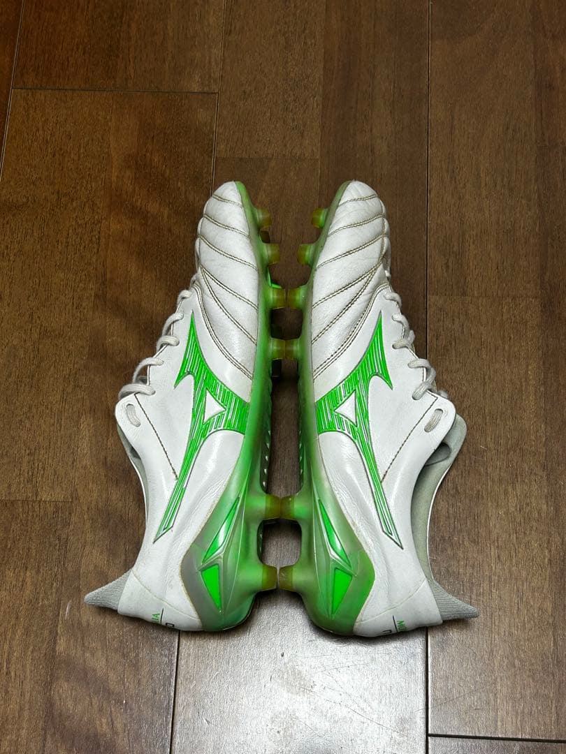 サッカースパイク ミズノ モレリア ネオ4 ジャパン 限定カラー 27.5cm