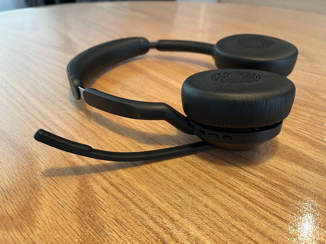 【ほぼ新品】Jabra Evolve2 55 USB-C スタンド付