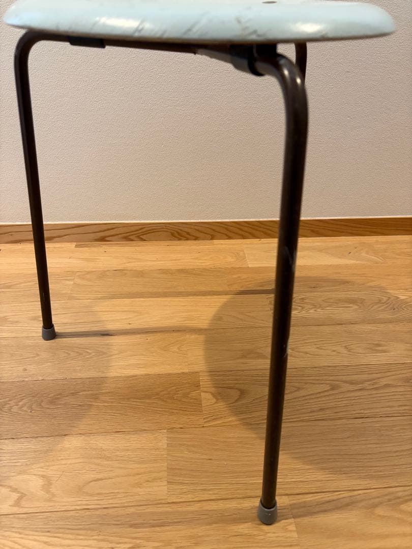 希少　Fritz Hansen(フリッツ ハンセン)社　ドットスツール　3本脚