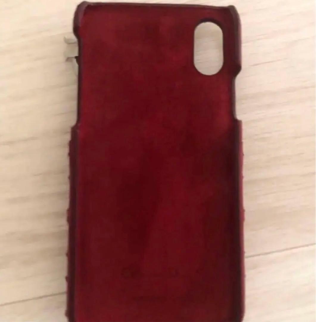 赤いキルティングiPhoneケース　赤いエンボス加工iPhoneケース