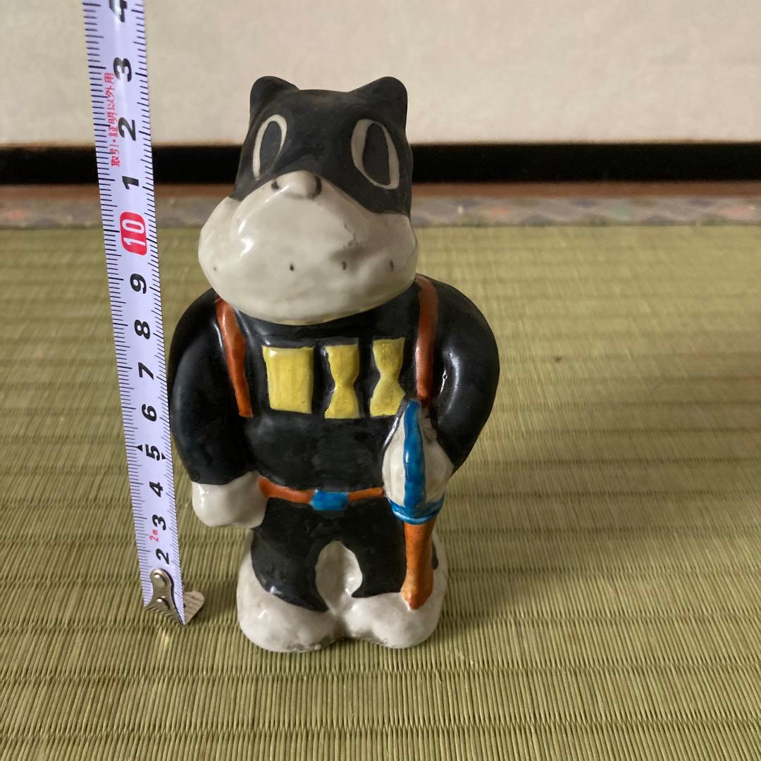 昭和初期のノラクロ三等兵の陶器製の人形になります