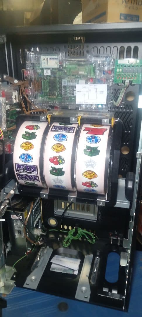 送料込　パチスロ　実機　大都技研　アメリカン番長　HEY 鏡 不要機　鍵付