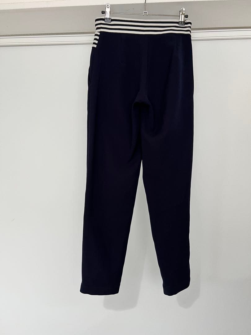 【値下げ】BORDERS at BALCONY ネイビー テーパードパンツ 34