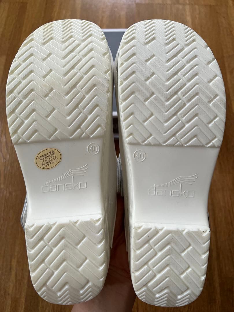 dansko ホワイト クロッグサンダル