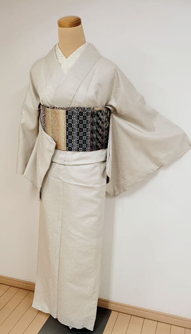 洗える色無地　花唐草地紋　ジャガード織　袷Ｍサイズ