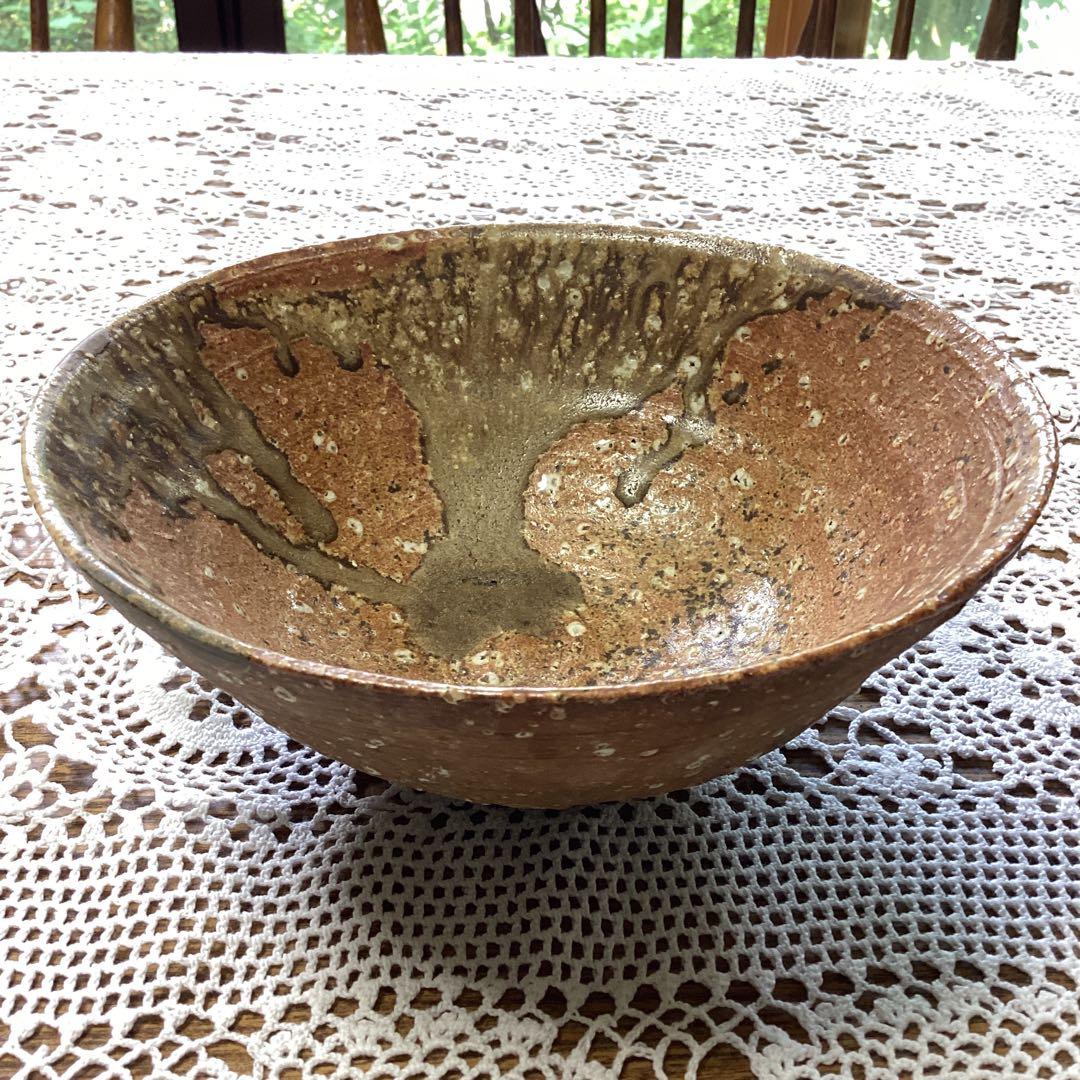 k15 古い伊羅保　陶器の深い茶碗　鉢　茶色と灰色　茶道