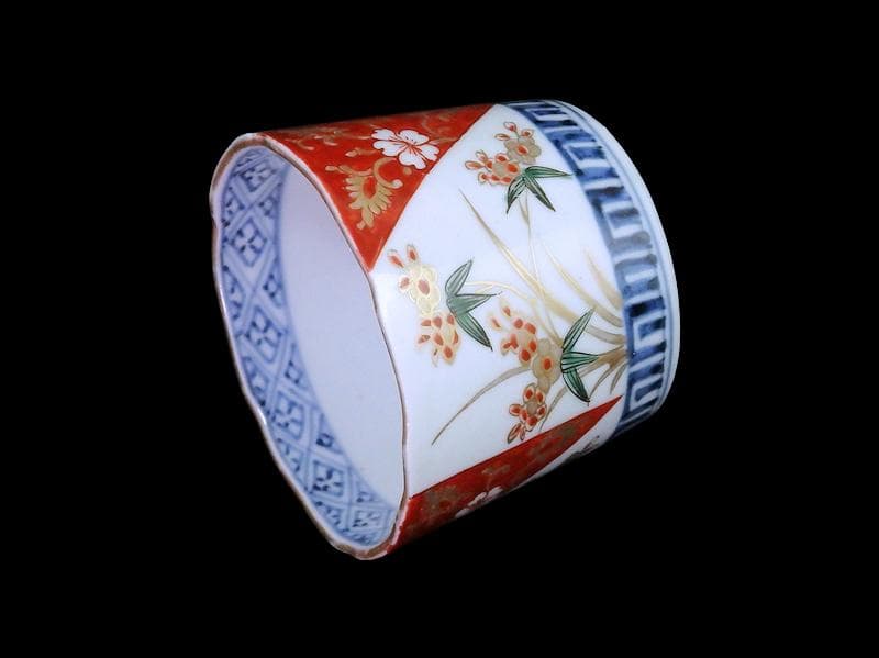 古伊万里　色絵　草花紋　桜に金唐草の図　蕎麦猪口　D242AS-CYh
