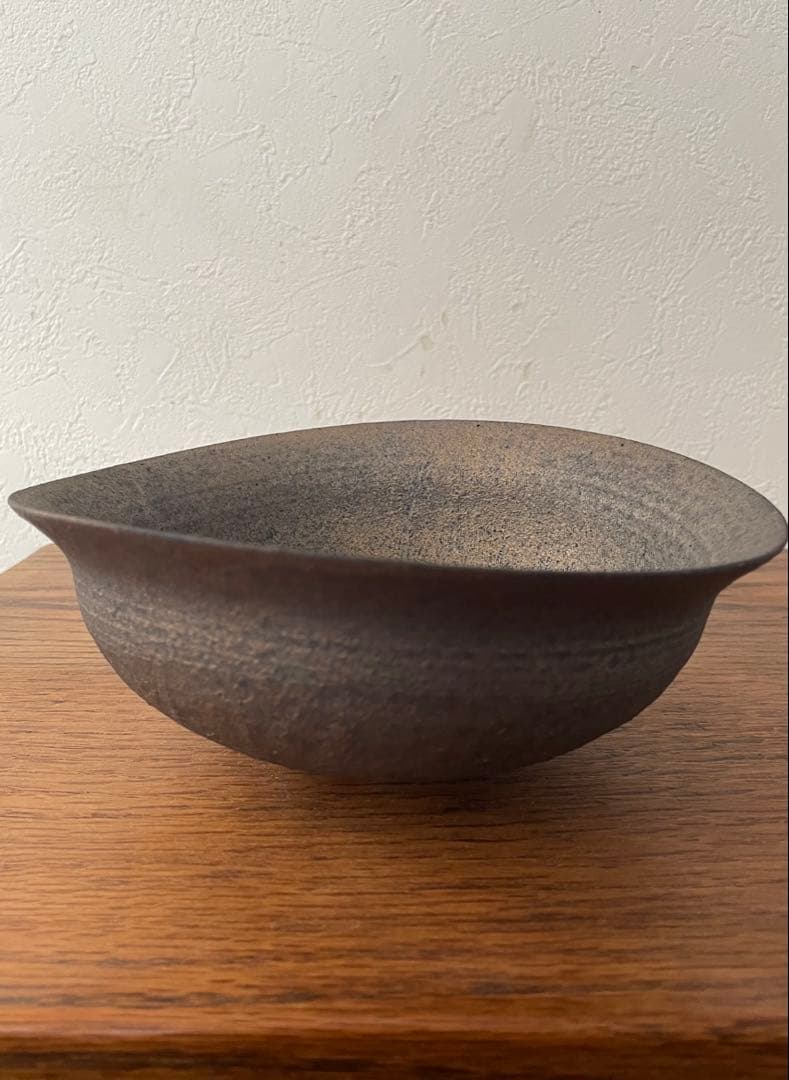 新品未使用 冨部咲喜子 たわみ鉢 陶器鉢 y鉢