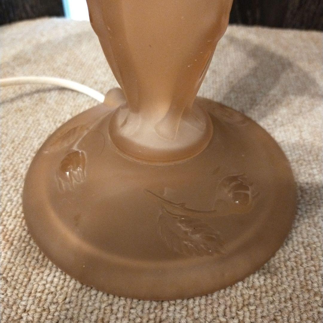573 バラ柄のガラス製ランプ