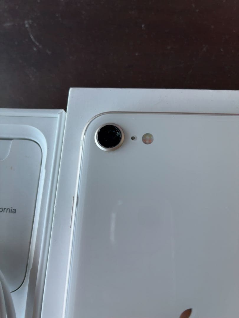 iPhone SE3 本体