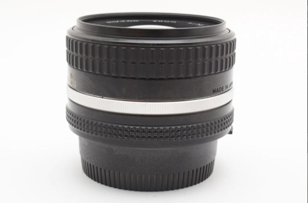 ア*ワ様 【美品】Nikon Ai-s 50mm f/1.4 単焦点 レンズ ニ
