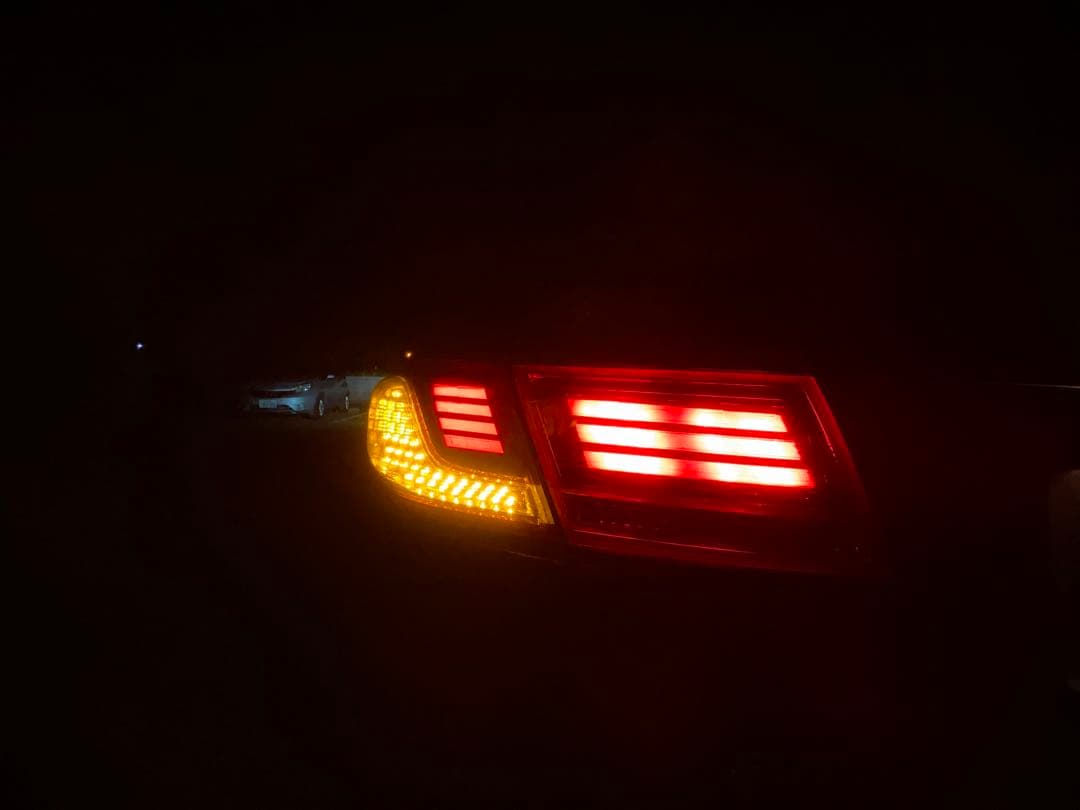 rb3オデッセイ　テールランプ社外