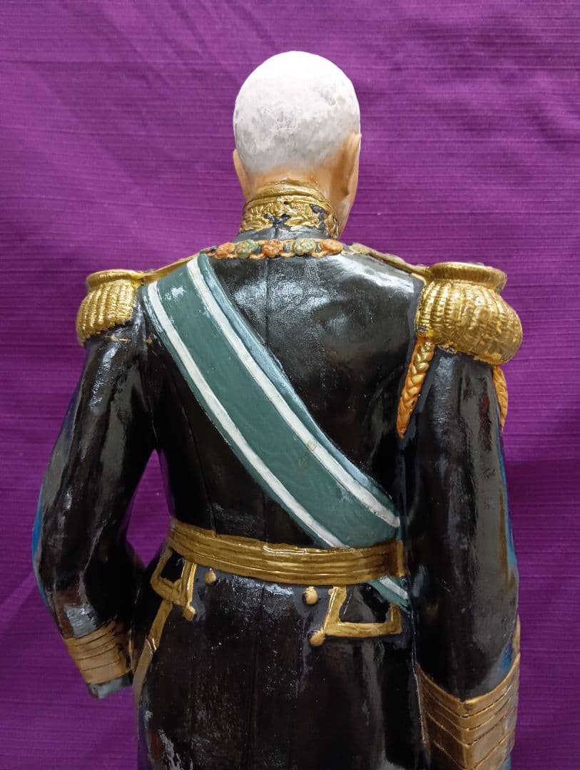確認用画像戦前時代細密造形東郷平八郎元帥海軍大将陶器製４６センチ人形修正飾り置物