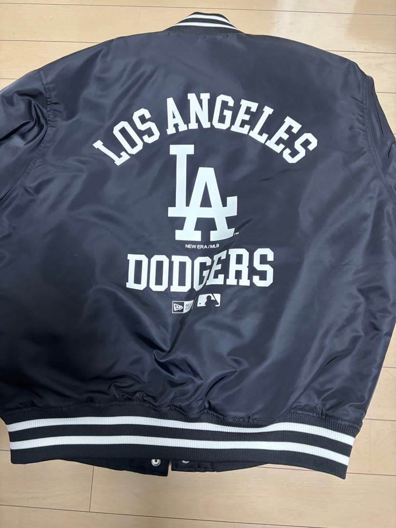 【NEW ERA】ロサンゼルス・ドジャース スタジャン L 美品