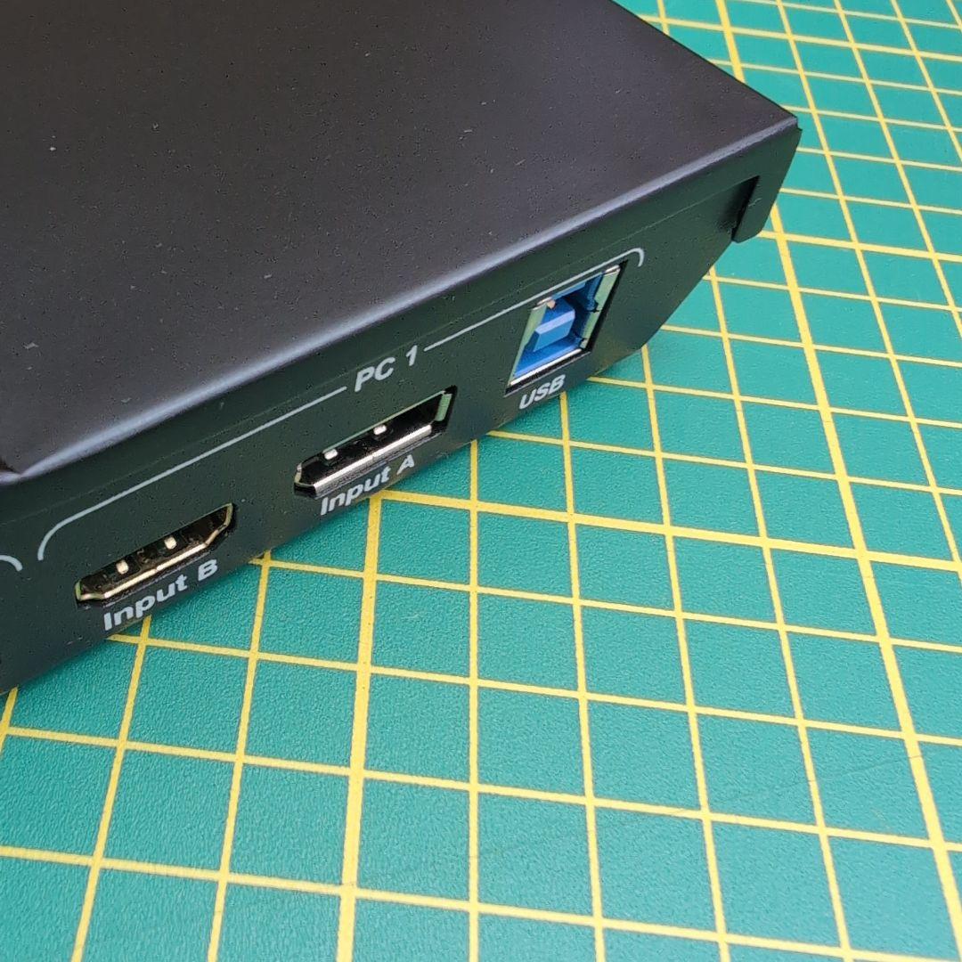 KVM スイッチ