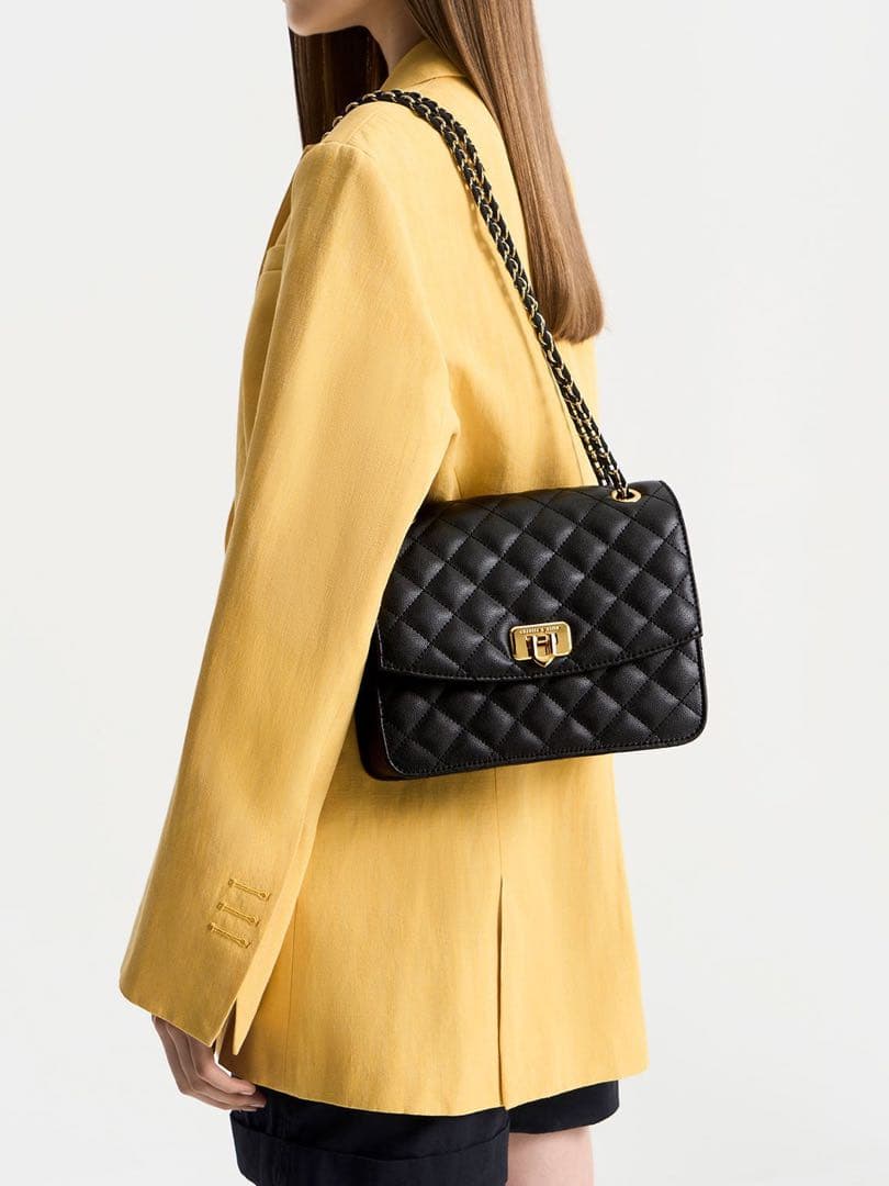 【一度使用】CHARLES & KEITH キルティングチェーンショルダーバッグ