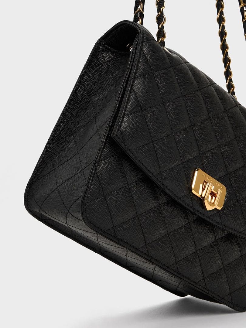 【一度使用】CHARLES & KEITH キルティングチェーンショルダーバッグ