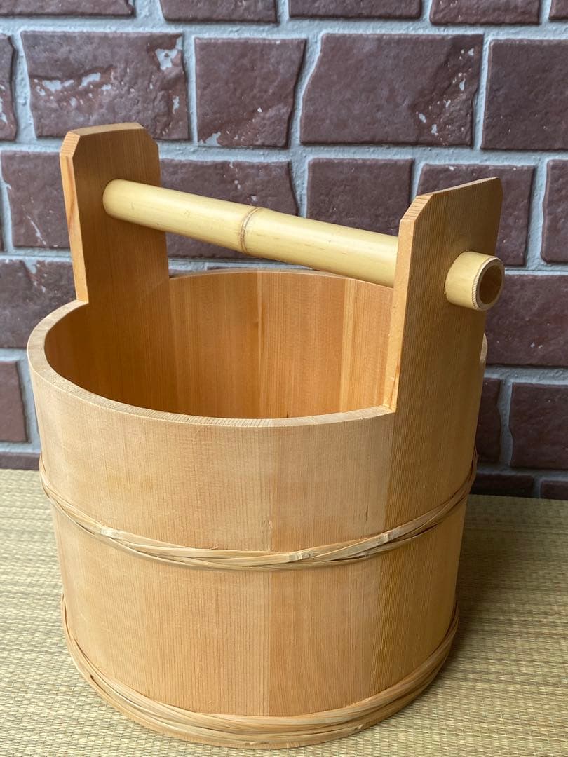 茶道具水張桶　円二造　竹手付　通桶　 水屋道具　露地道具　手桶　木製水指　割蓋