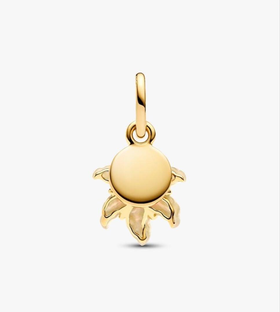 Pandora ラプンツェル花のチャーム 金メッキ 約2.5cm