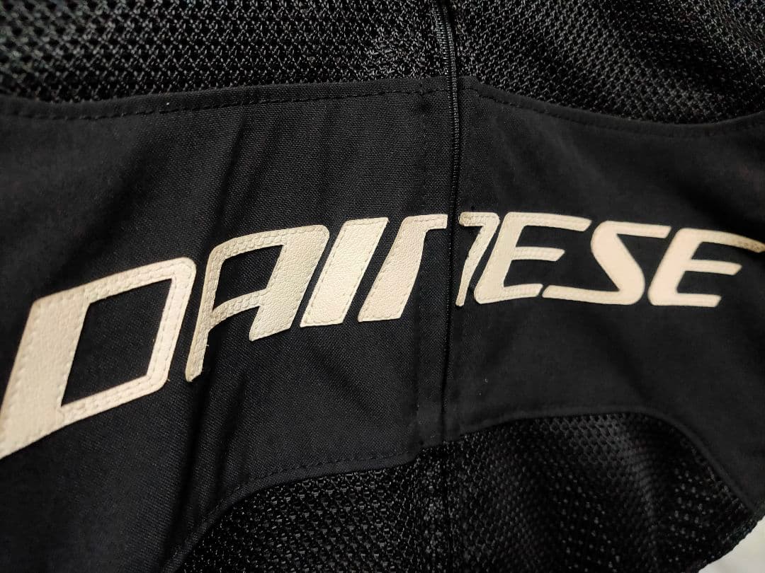 Dainese（ダイネーゼ）製のバイク用スポーツジャケット2点セットです。