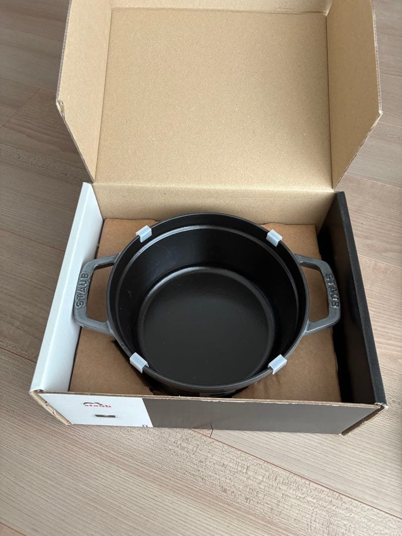 【新品・未使用】staub ストウブ ピコ ココット ラウンド グレー 20cm
