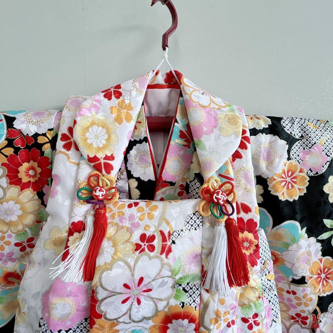美品セット　七五三　３歳女の子　長着＆被布＆長襦袢＆小物　黒地×白地　桜　絞り柄