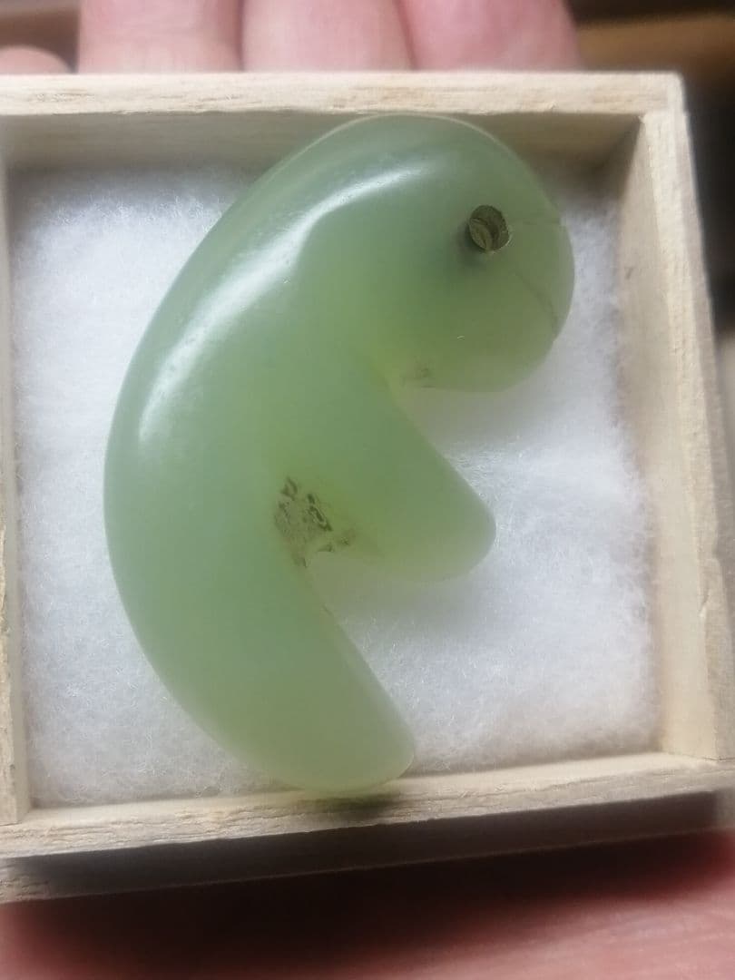 ★古墳期『糸魚川翡翠勾玉』出土品　5.50cm　『超琅玕翡翠』本物。儀式勾玉です