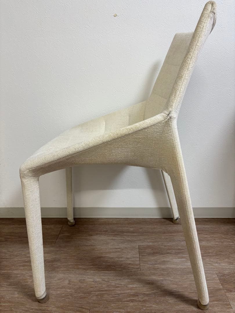 2脚 46万 Molteni&C モルテーニ OUTLINE ダイニングチェア