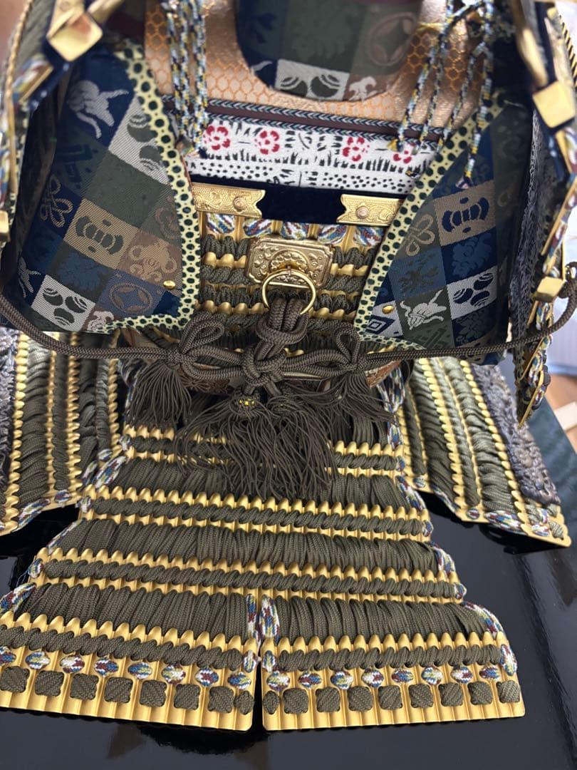 五月人形 武士の鎧 (社団法人日本ひな人形協会会長賞受賞作品)