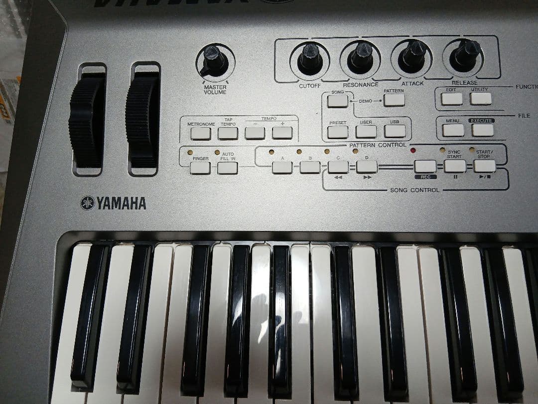 値下！ヤマハ　MM6 ミュージックシンセサイザー　ACアダプタ　ソフトケース付