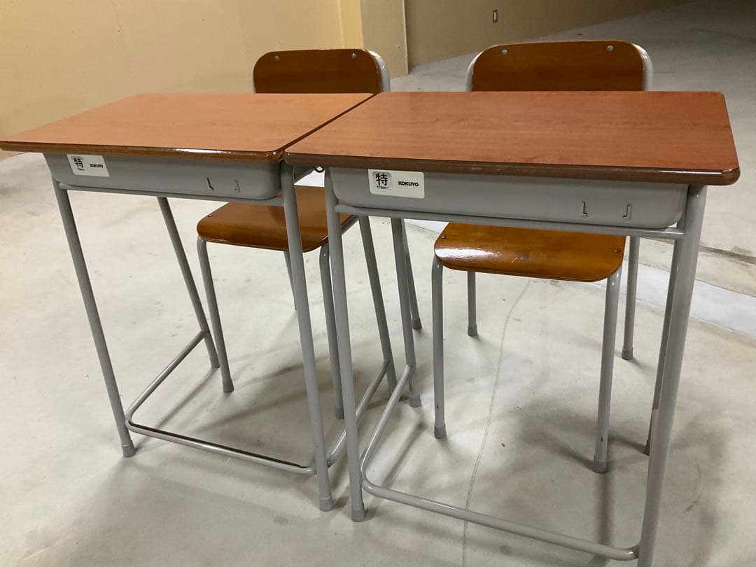 ⭐️美品⭐️ 学校の机とイス　2セット