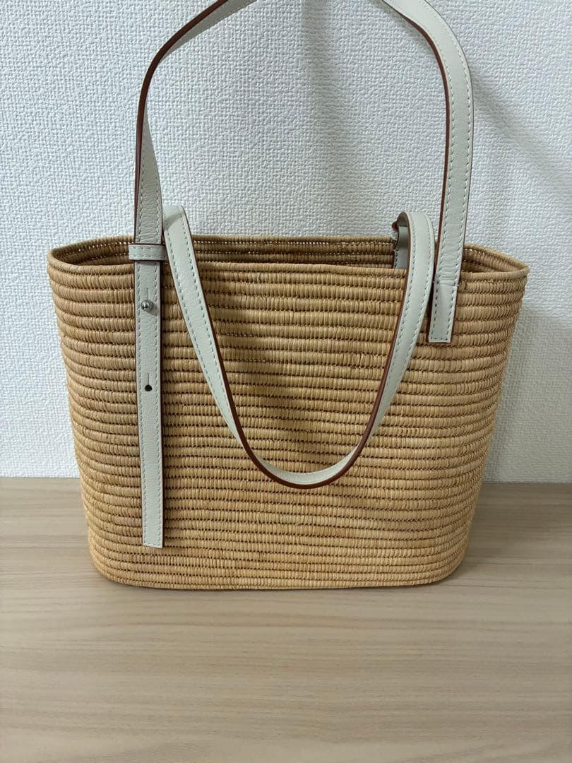 【お値引き中‼︎】LOEWE スクエアバケットバック　スモール
